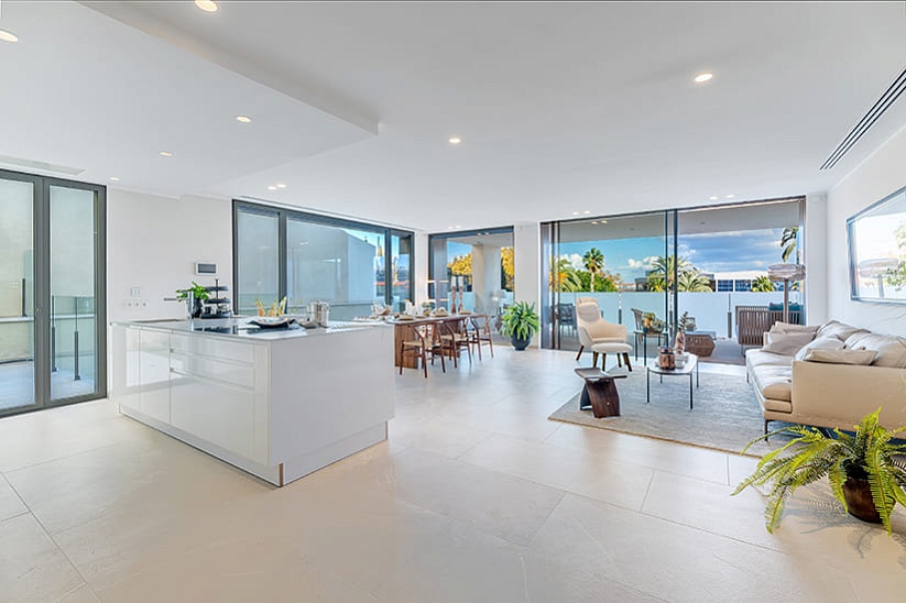 Apartamento de lujo con vistas panorámicas al mar en un complejo de élite en Paseo Marítimo, Palma