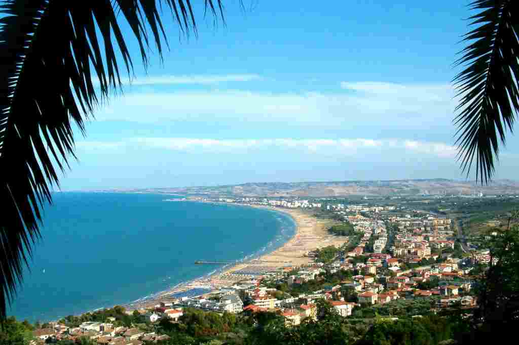 ¡Descubre la Guía Turística Completa 2023 de Playa de Palma, Mallorca!