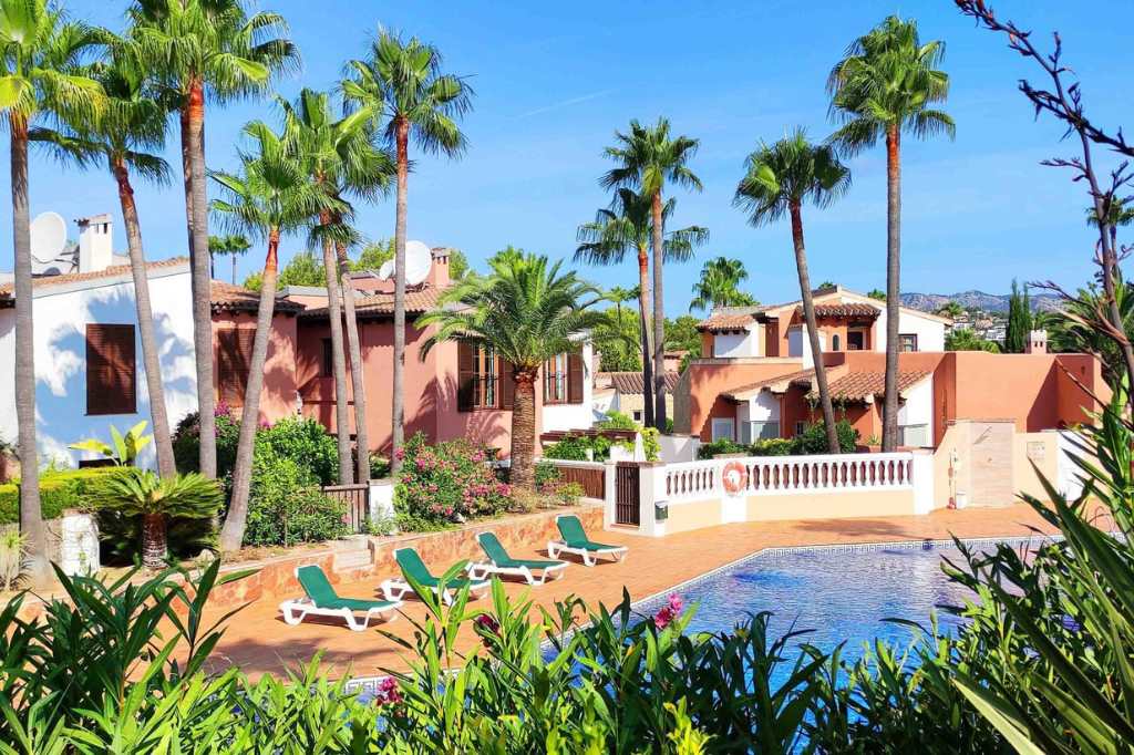 Las Abubillas: Un oasis paradisíaco en Mallorca para los amantes del golf y un estilo de vida confortable