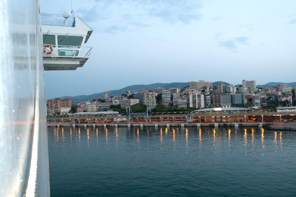 El ferry procedente de Barcelona llega al puerto de Palma