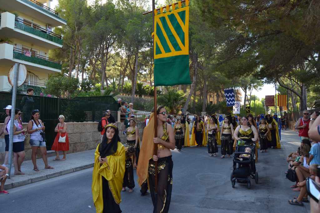 Durante todo el año, los ciudadanos de Santa Ponsa se preparan para el desfile