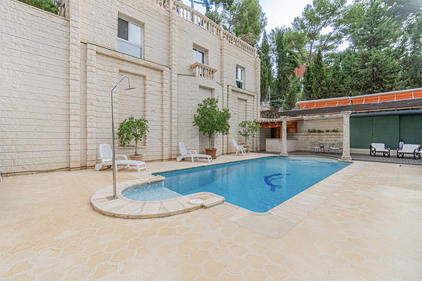 Villa familiar con vistas parciales al mar en Costa den Blanes