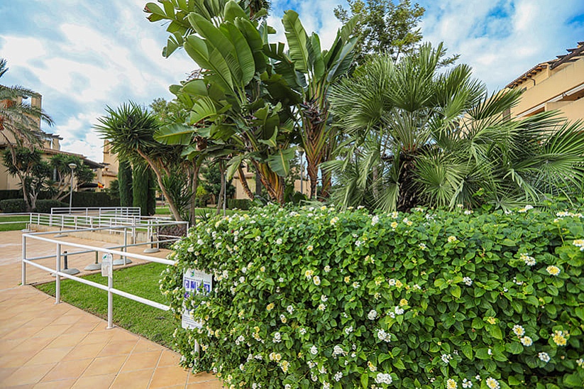 Precioso apartamento con jardín en una preciosa residencia en Puig de Ros