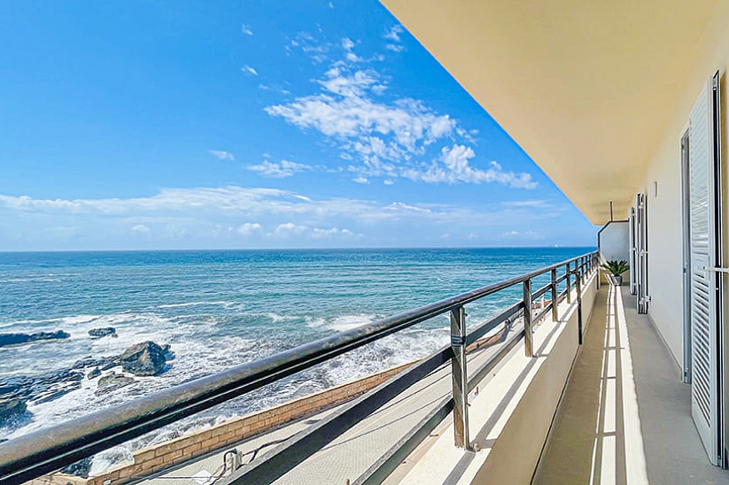 Fantástico apartamento con vistas al mar en 1ª línea en Cala Gamba, Palma