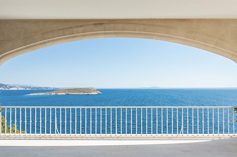 Villa de 9 dormitorios con fantásticas vistas al mar en Cala Vynes