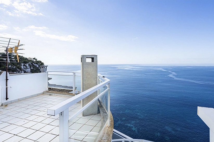 Villa de lujo con fantásticas vistas panorámicas al mar en Badia Azul