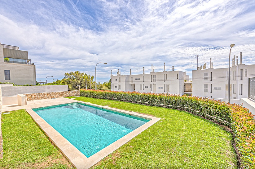 Apartamento nuevo y moderno con vistas al mar en Bonanova, Palma