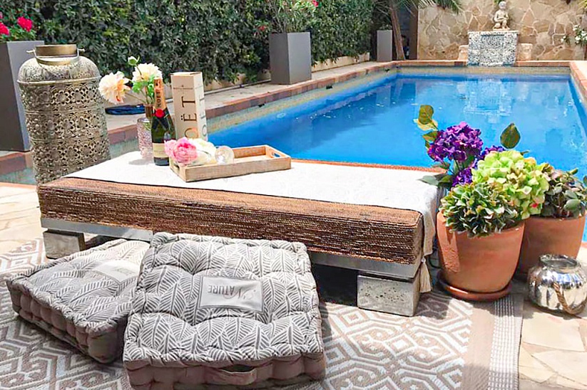 Elegante casa con piscina y jardín en Can Pastilla