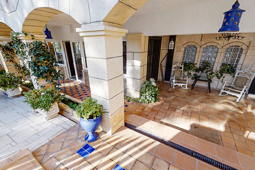 Villa de 4 dormitorios con jardín en Cala Vinyes