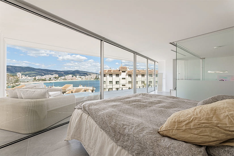 Impresionante villa moderna con impresionantes vistas al mar en Cala Viñes