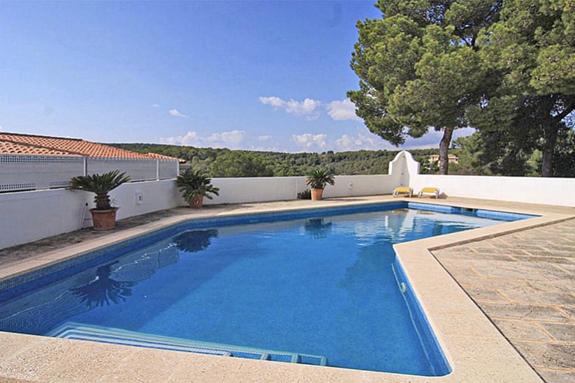 Villa con vistas parciales al mar en Sol de Mallorca