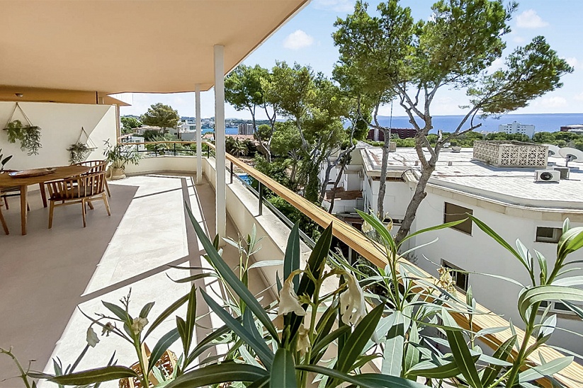 Apartamento de lujo con vistas al mar en Cas Catala