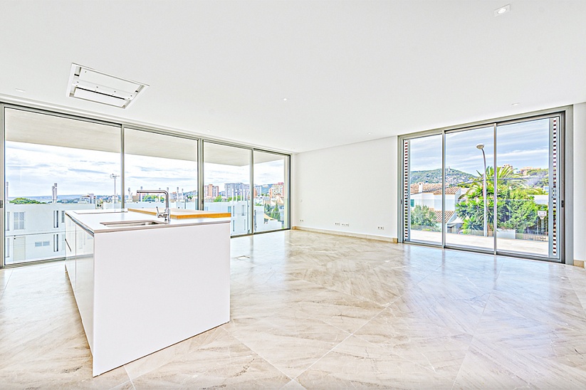 Apartamento nuevo y moderno con vistas al mar en Bonanova, Palma