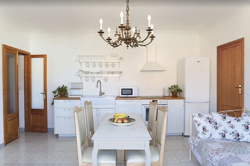 Casa de estilo tradicional con vistas al mar en Son Serra de Marina