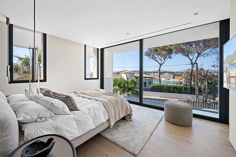 Nueva villa moderna de 3 dormitorios con vistas al mar en El Toro