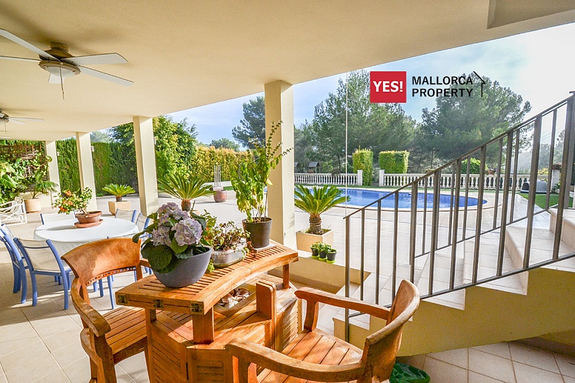 Se vende Villa en Santa Ponsa (Mallorca). Gran Jardín y piscina. Superficie habitable de 388 metros cuadrados