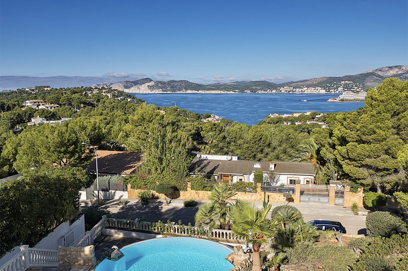 Villa de 5 dormitorios con vistas al mar en Santa Ponsa