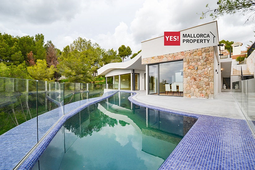 Nueva Villa en venta en Cas Catala. Piscina y vistas panorámicas. Superficie habitable de 500 metros cuadrados