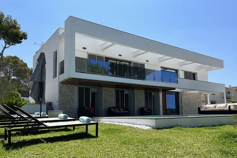 Impresionante villa moderna con fantásticas vistas en Cala Vines