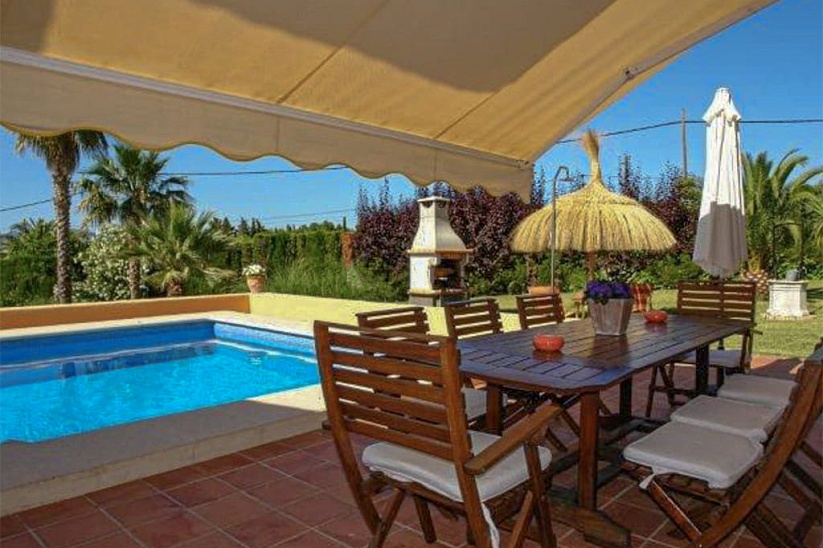 Villa con jardín y piscina en una buena ubicación en Alcudia