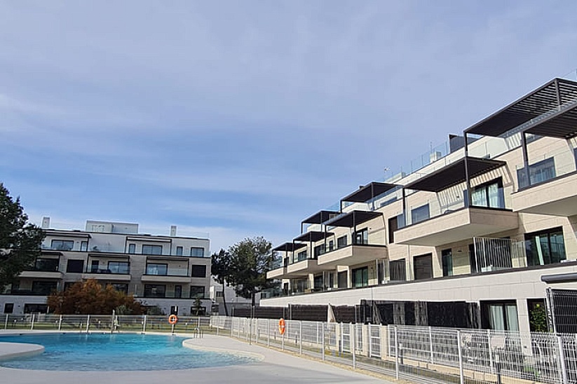 Moderno apartamento con jardín en una nueva residencia en Santa Ponsa