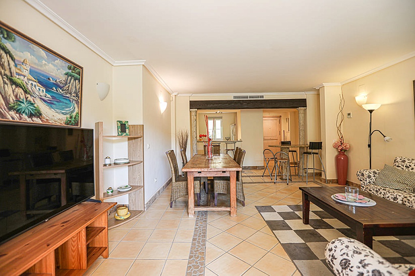 Acogedor apartamento con jardín privado en Santa Ponsa