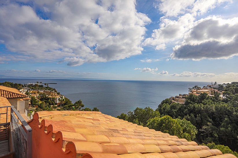 Ático en un exclusivo complejo de prestigio con vistas al mar en Sol de Mallorca