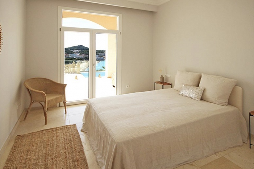 Preciosa villa con fantásticas vistas al mar en Santa Ponsa