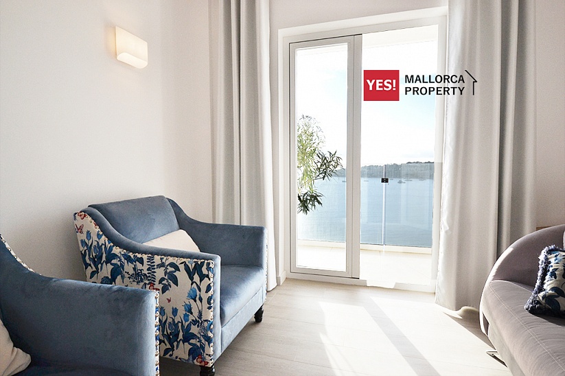 Bonito apartamento con vistas panorámicas al mar en Palmanova