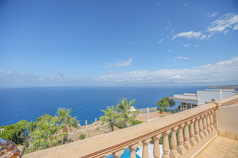 Villa con vistas panorámicas al mar en la prestigiosa zona de Sa Torre