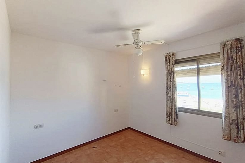 Apartamento con vista al mar para reformar en Palmanova