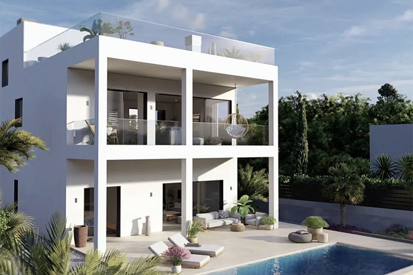 Solar con licencia para construir una villa moderna con vistas al mar en Badia Blava