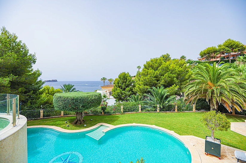 Villa de 7 dormitorios con vistas al mar en Costa de la Calma