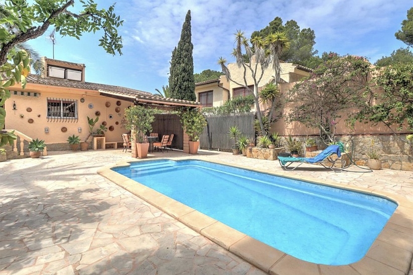 Villa familiar con piscina en Costa de la Calma