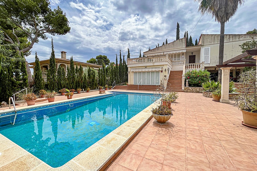 Villa familiar con jardín y piscina en Santa Ponsa