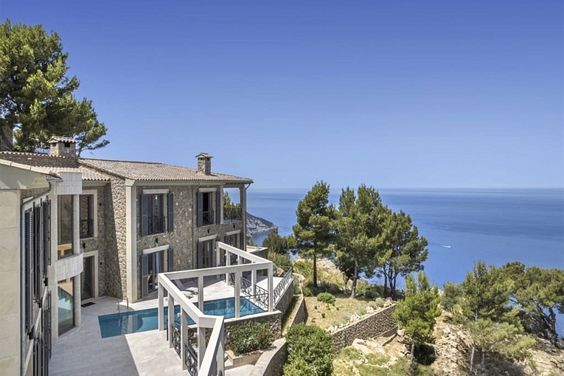 Impresionante villa con fantásticas vistas al mar