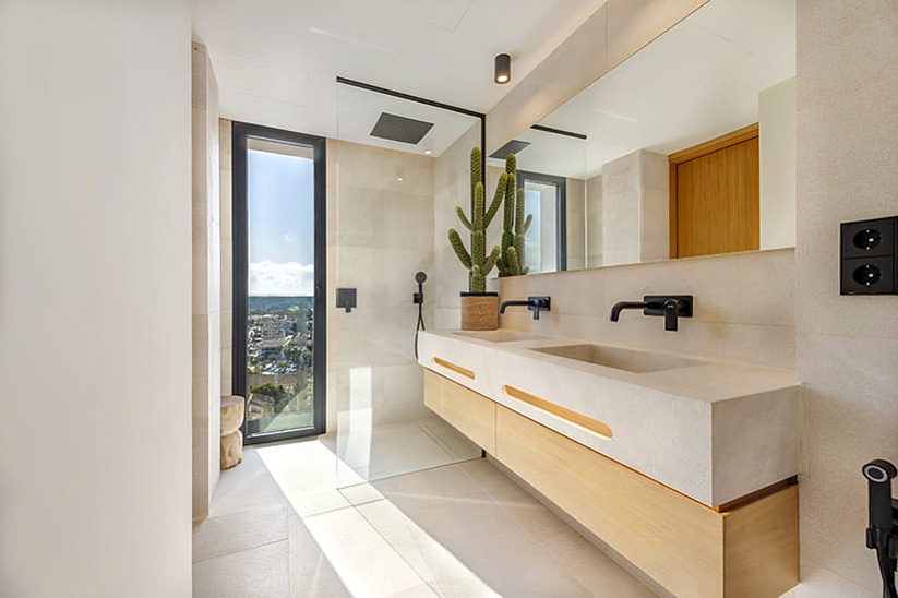 Apartamento nuevo con vistas panorámicas en Santa Ponsa