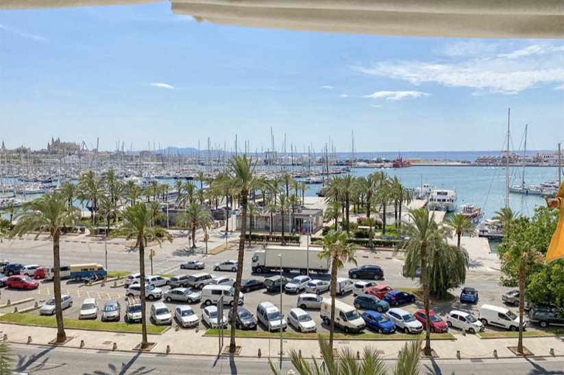 Precioso apartamento para reformar con fantásticas vistas al mar en Palma, Paseo Marítimo