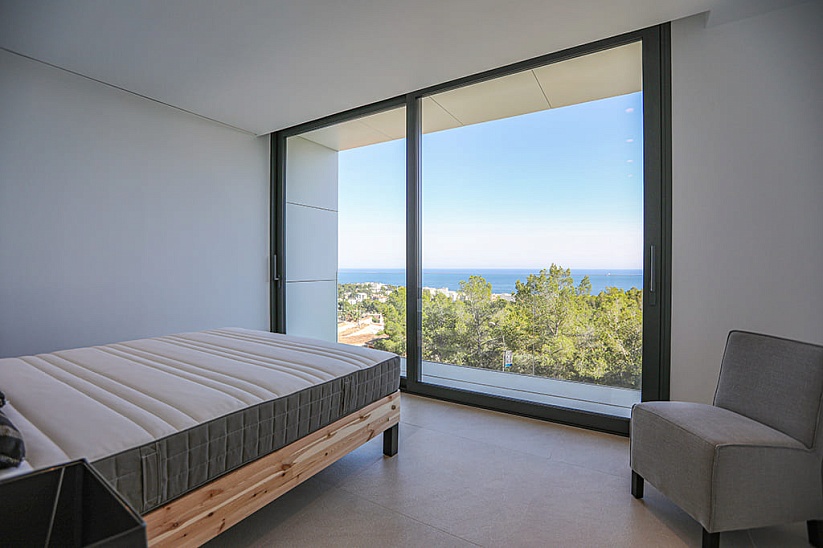 Nueva villa de estilo moderno con vistas al mar en Costa den Blanes