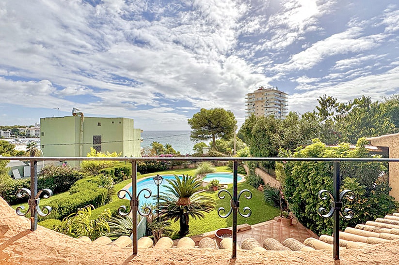 Encantadora casa adosada con vistas al mar en Palmanova