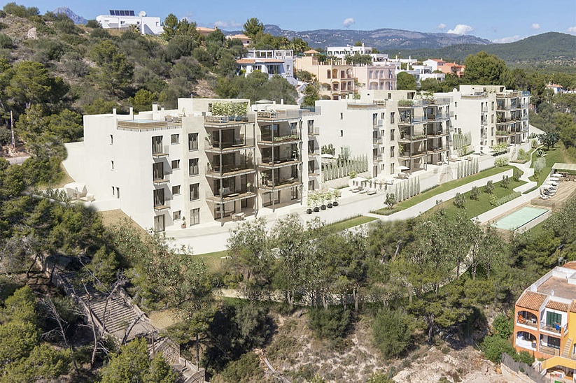 Apartamento nuevo con jardín y vista panorámica en Santa Ponsa