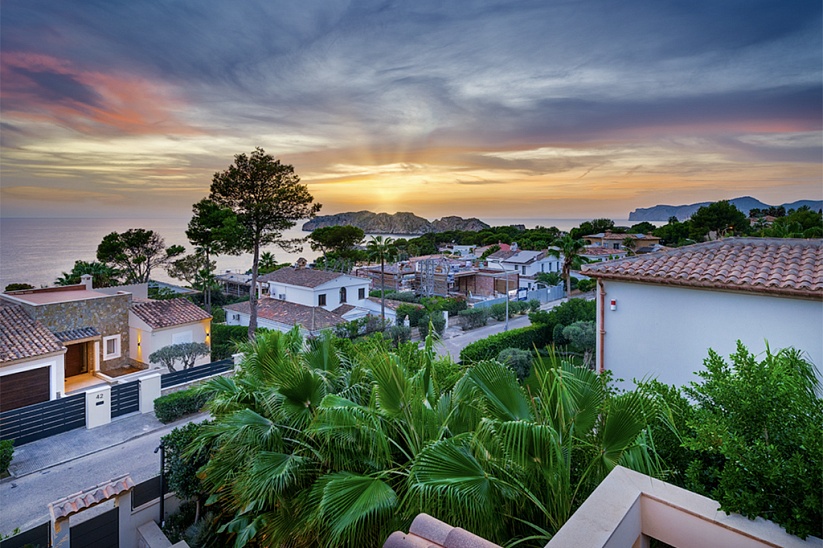 Nueva villa con impresionantes vistas al mar en Santa Ponsa