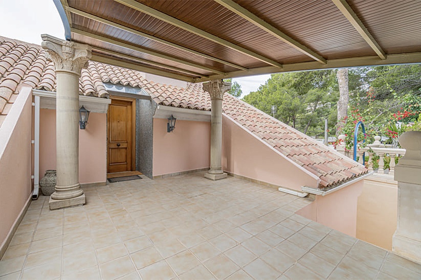 Villa familiar con vistas parciales al mar en Costa den Blanes