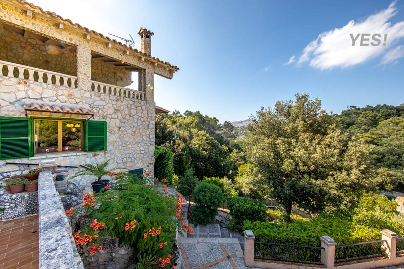 Hermosa villa con vistas panorámicas a las montañas en Escorca
