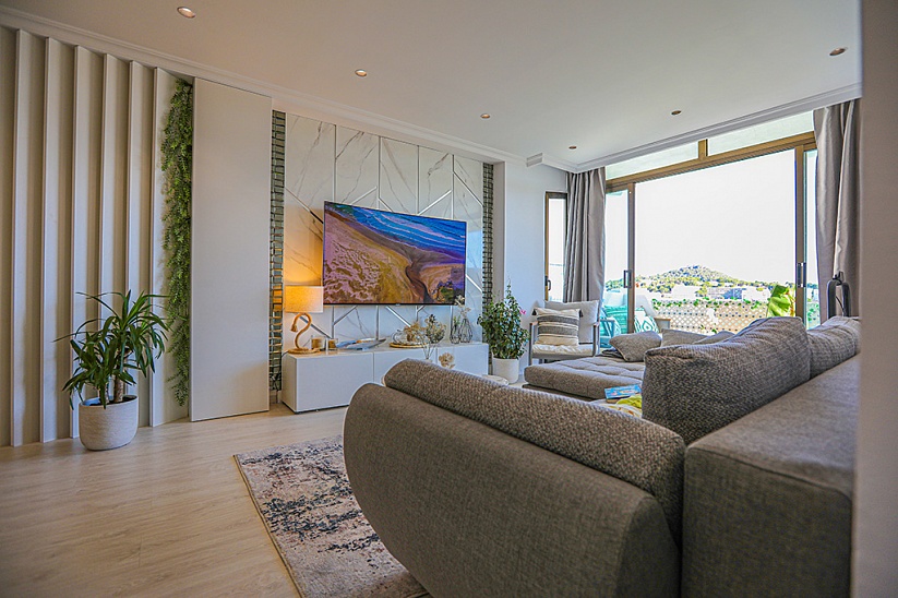 Lujoso apartamento de 2 dormitorios con vistas al mar en Santa Ponsa