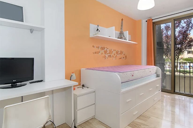 Precioso apartamento con jardín en una preciosa residencia en Puig de Ros