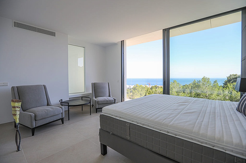 Nueva villa de estilo moderno con vistas al mar en Costa den Blanes