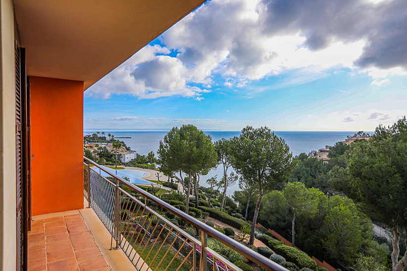 Apartamento en un exclusivo complejo de prestigio con vistas al mar en Sol de Mallorca