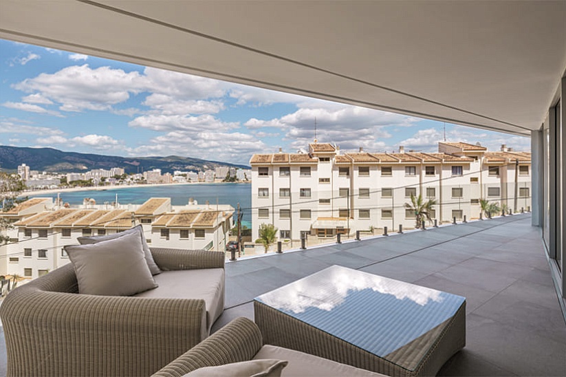 Impresionante villa moderna con impresionantes vistas al mar en Cala Viñes