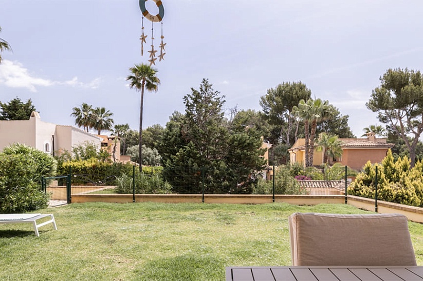 Precioso apartamento con jardín en una residencia de lujo en Nova Santa Ponsa